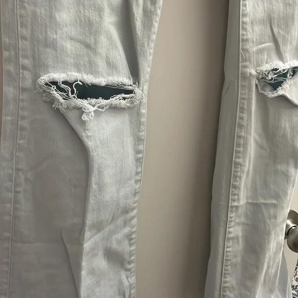 Rebecca Minkoff sunset flare midrise Jean in baby blue with distressed knee - Picture 7 of 11